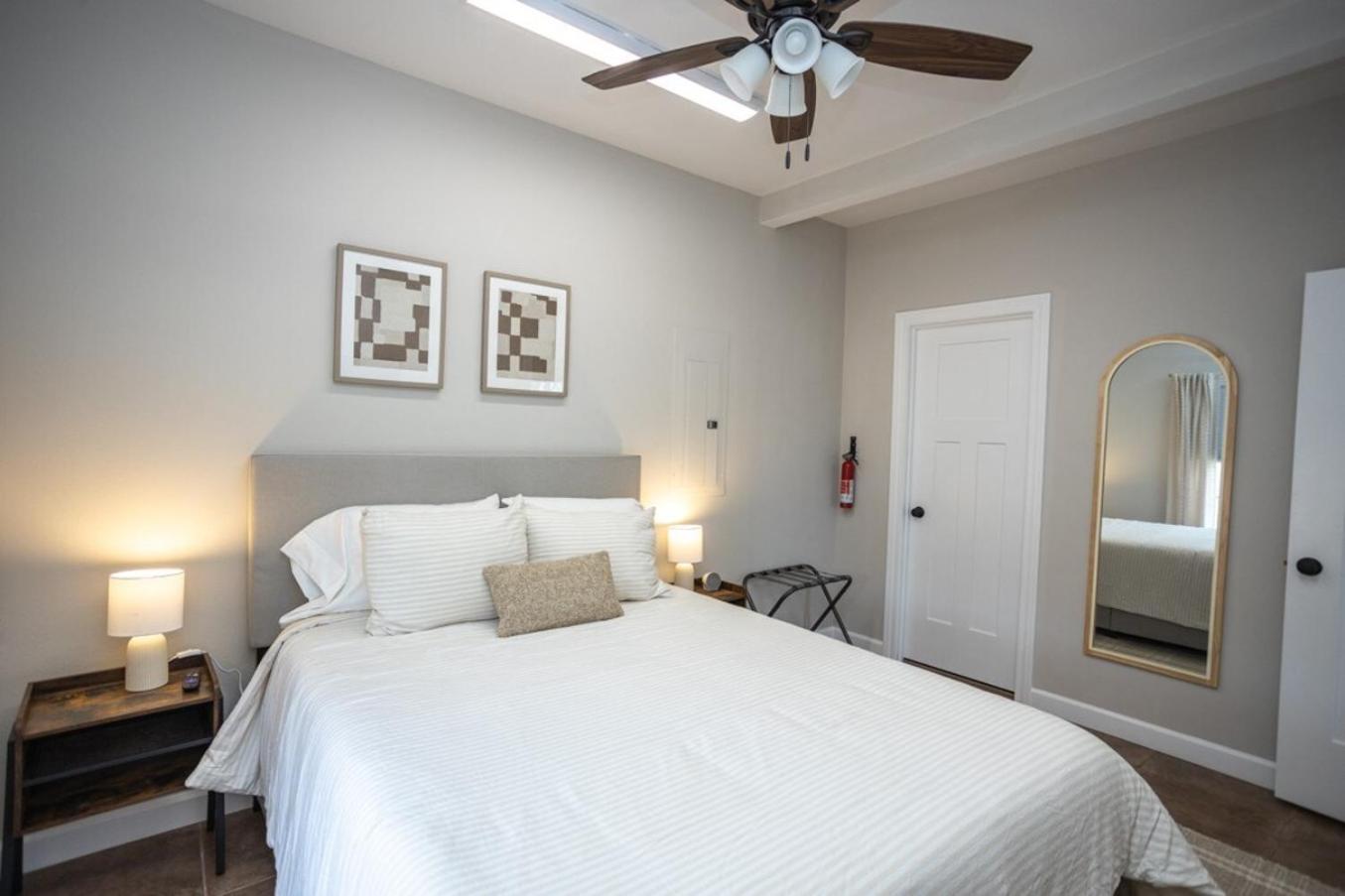 Tiny Home With Hot Tub Near Ft Leonard Wood! Waynesville Eksteriør billede
