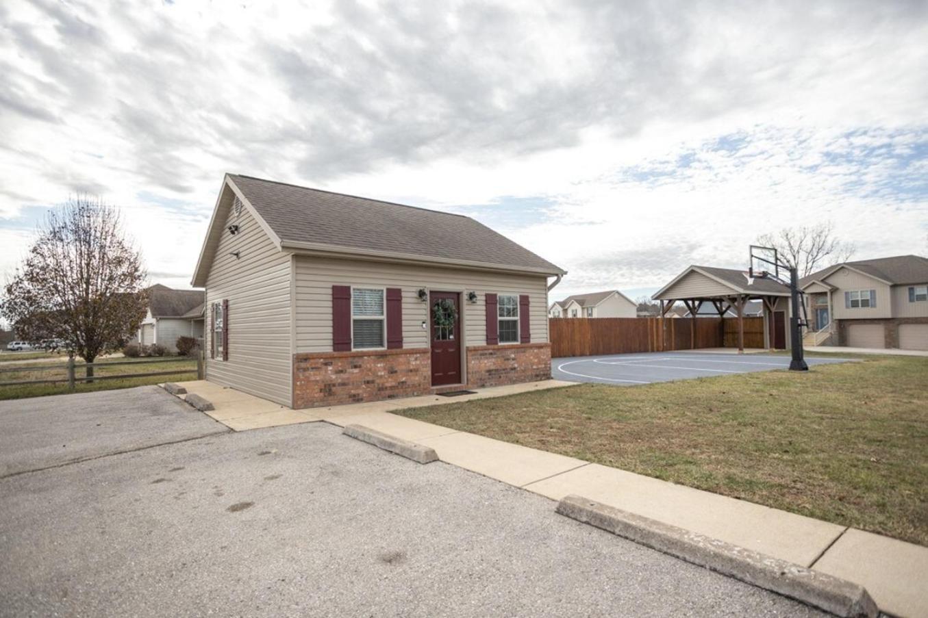 Tiny Home With Hot Tub Near Ft Leonard Wood! Waynesville Eksteriør billede