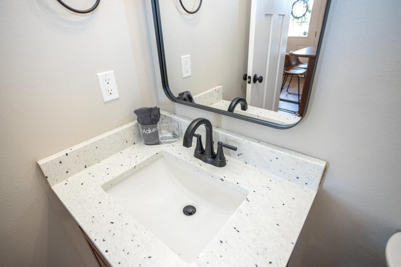 Tiny Home With Hot Tub Near Ft Leonard Wood! Waynesville Eksteriør billede