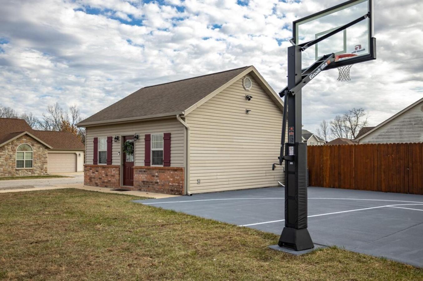 Tiny Home With Hot Tub Near Ft Leonard Wood! Waynesville Eksteriør billede